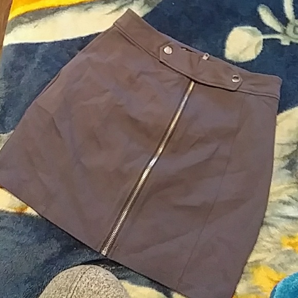 Mini skirt - Picture 2 of 5